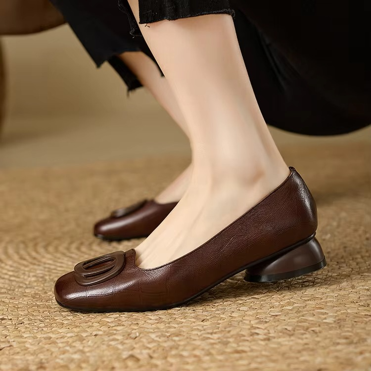 Elizabeth™ | Opium Flats